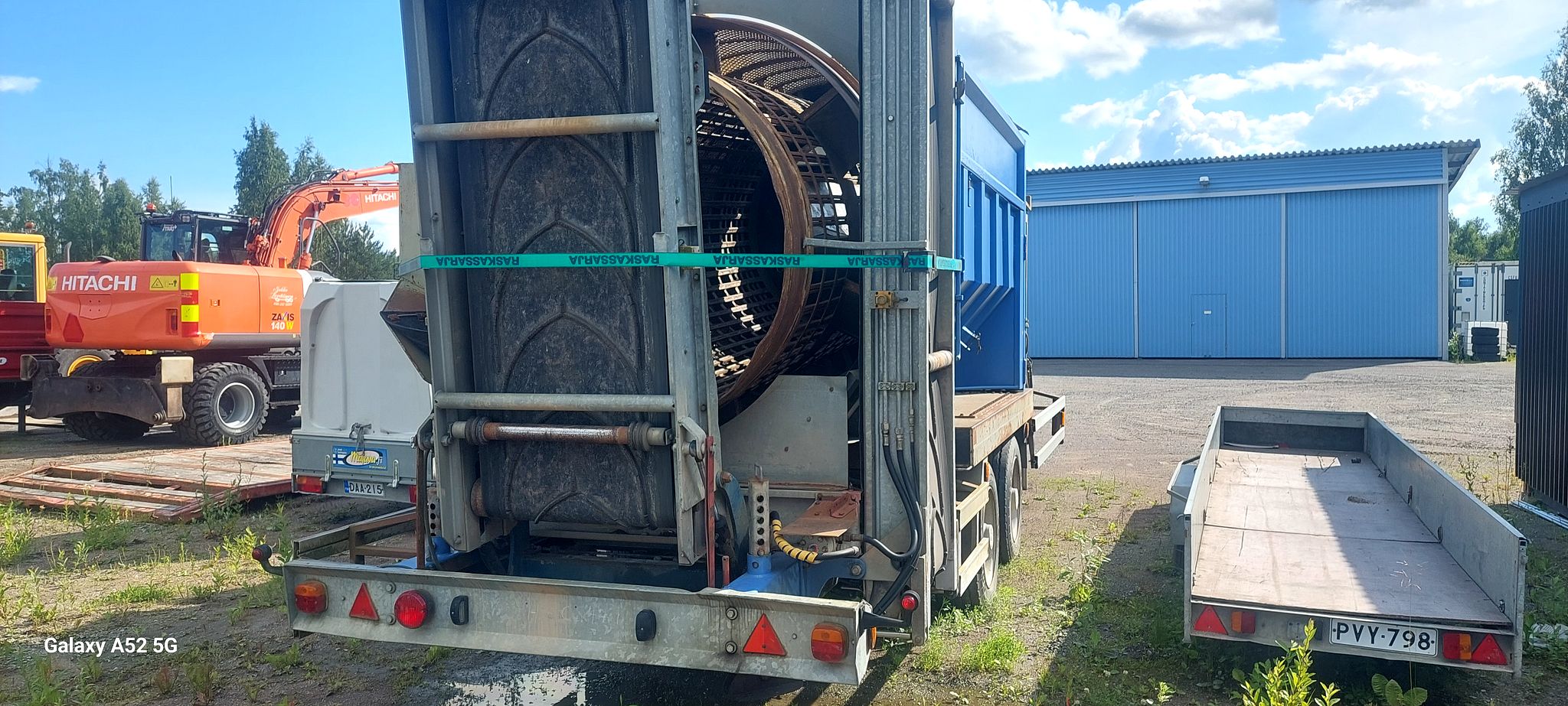 Image 4/6