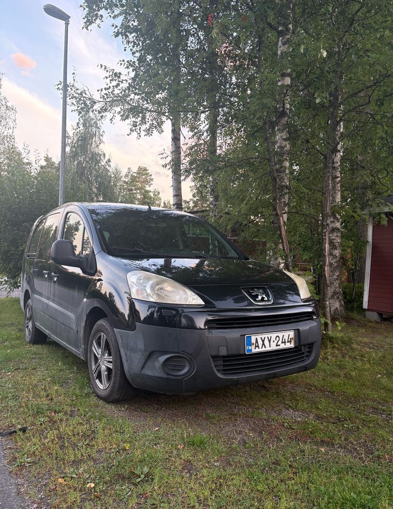 Image 1/12