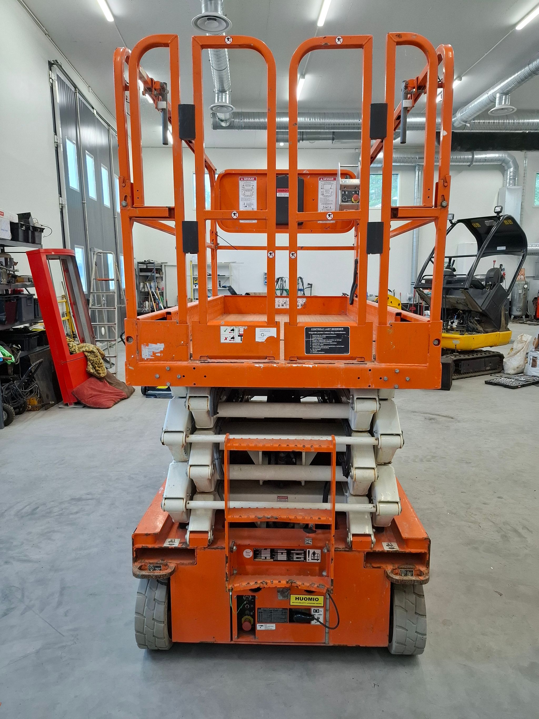 Image 3/12