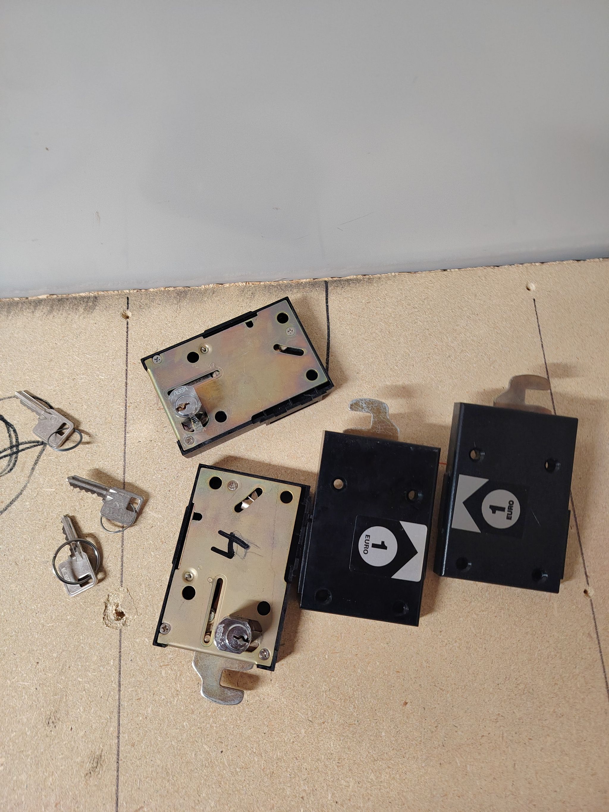 Image 6/6