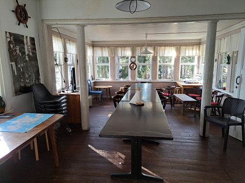 Image 5/12