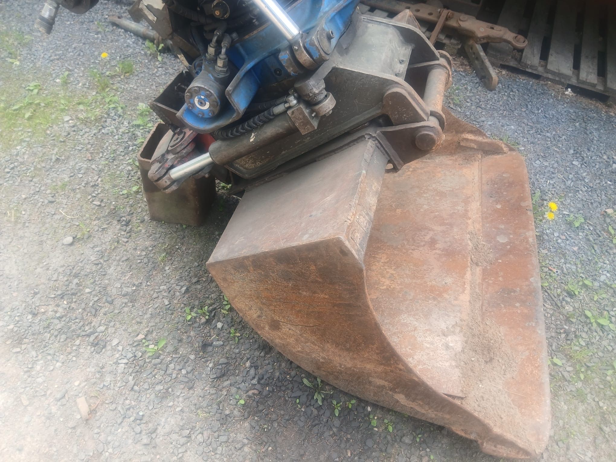 Image 6/6