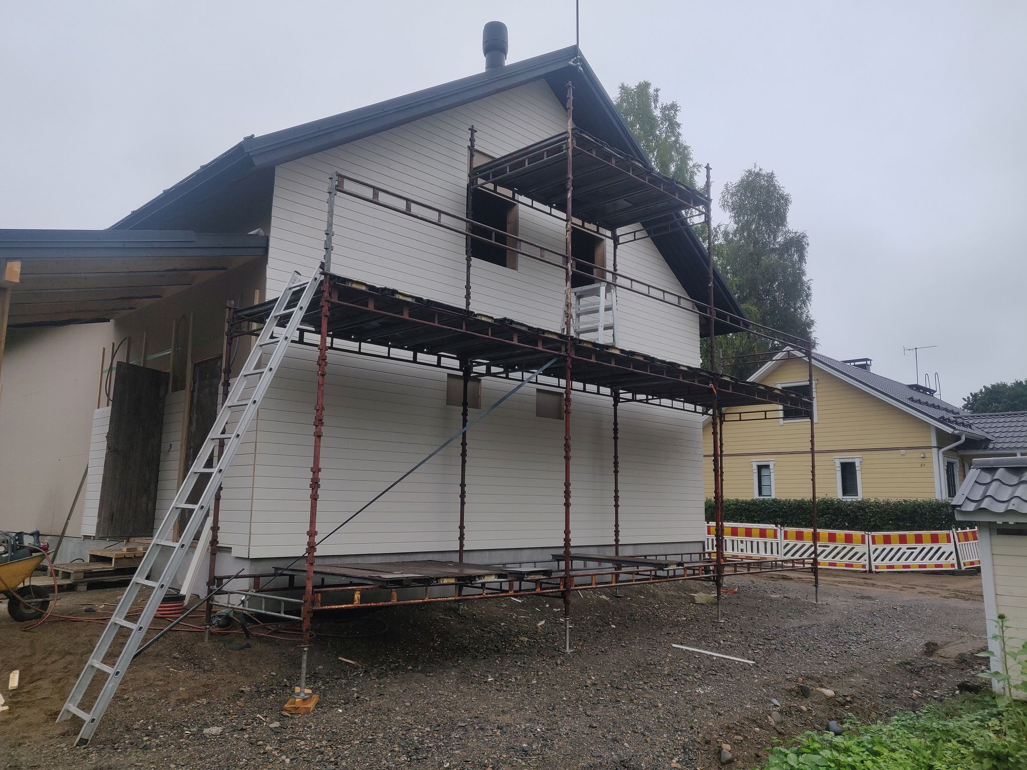 Image 6/8