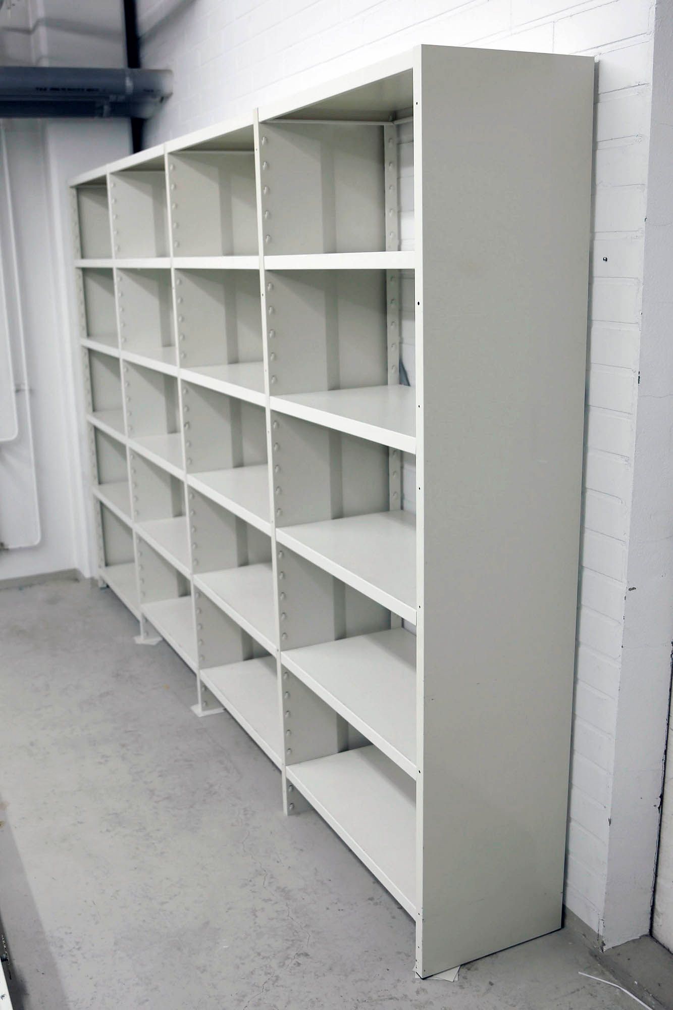 Image 3/13