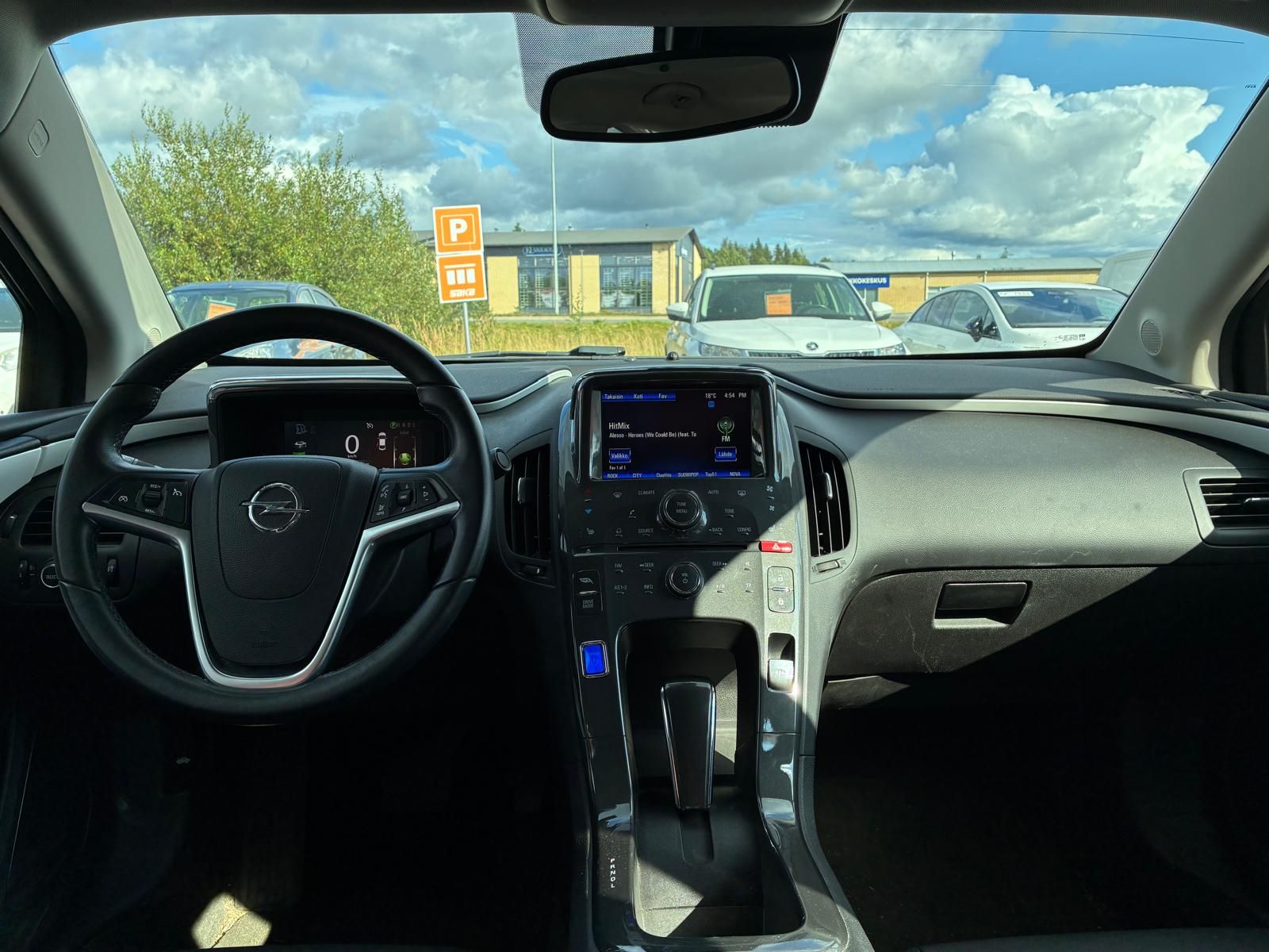 Image 7/9