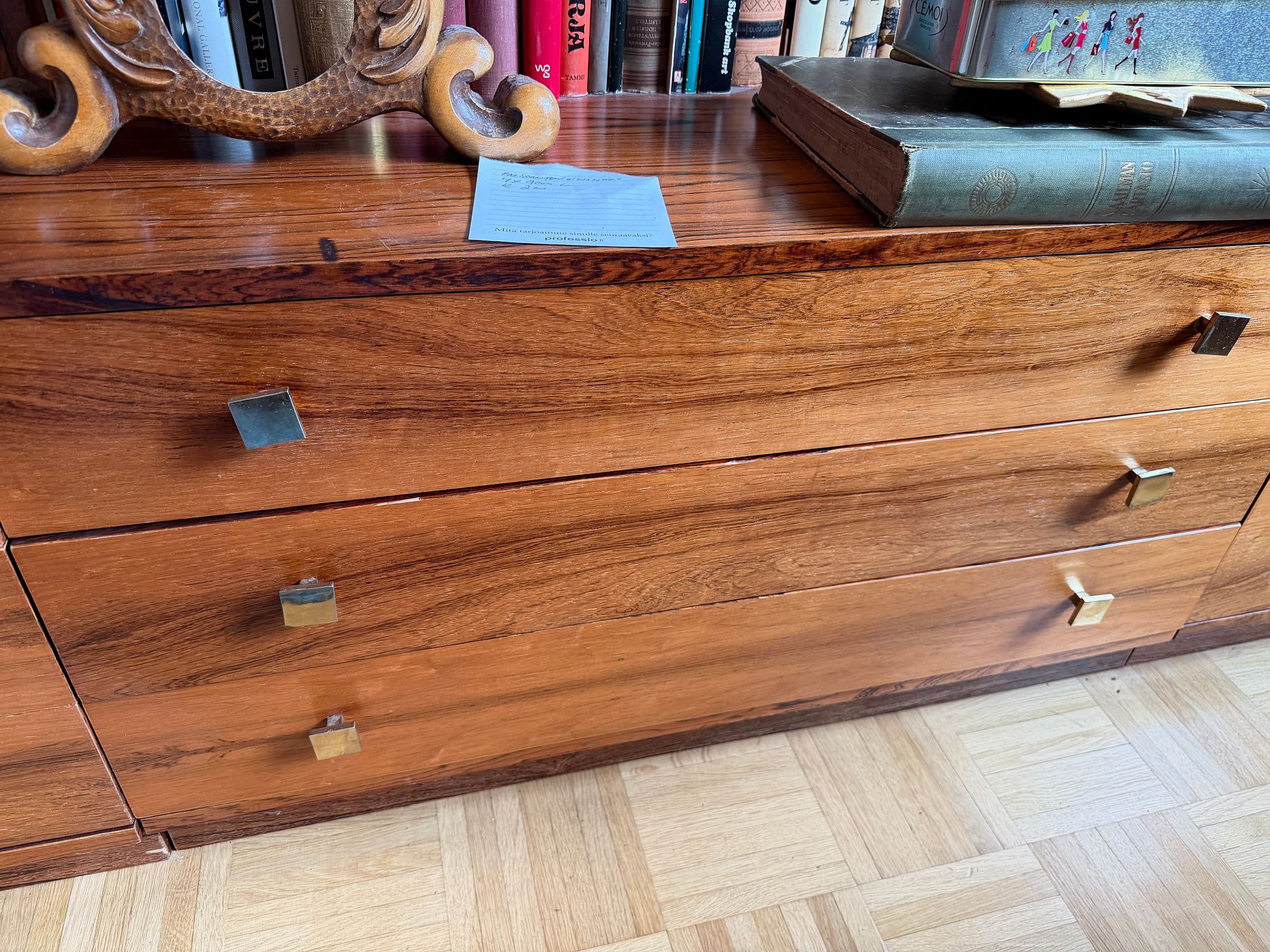 Image 8/17