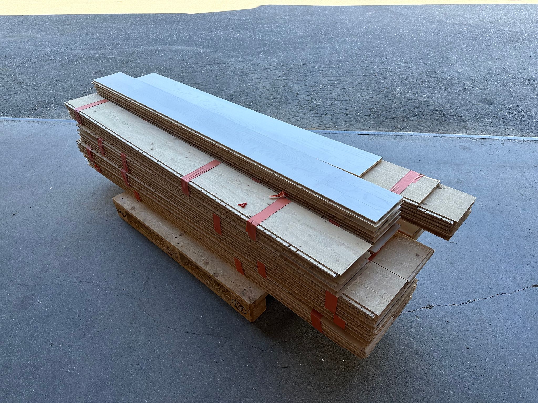 Image 1/9