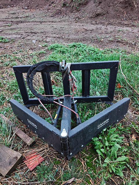 Image 1/3
