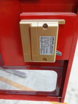 Image 3/4