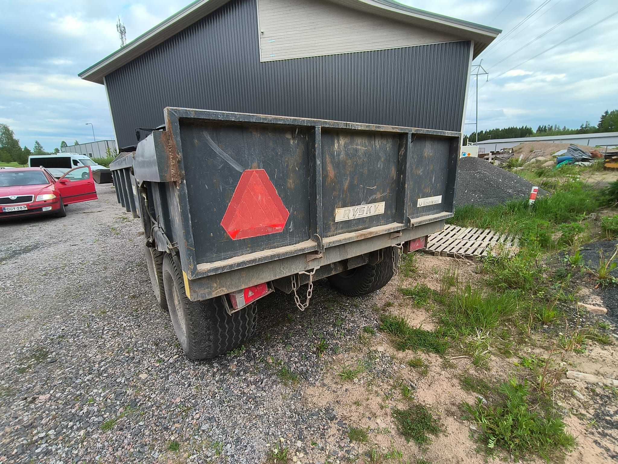 Image 4/8