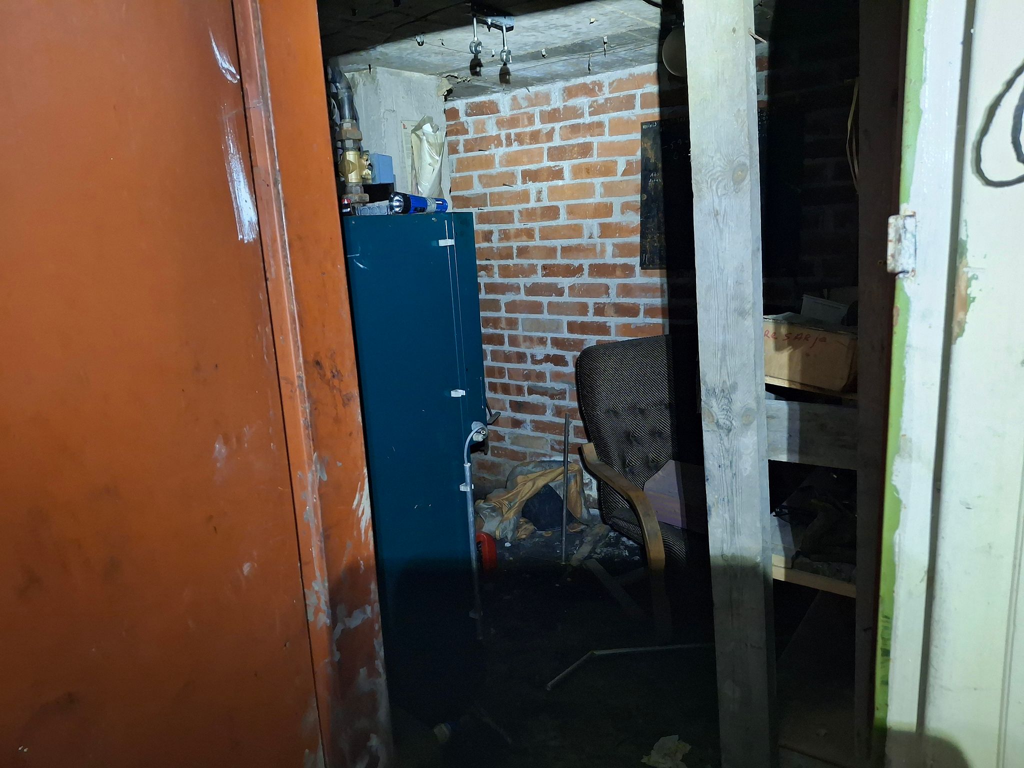 Image 41/49