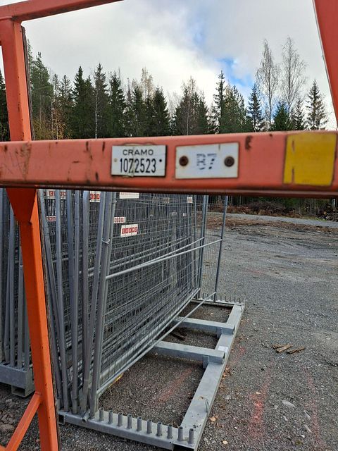 Image 5/9