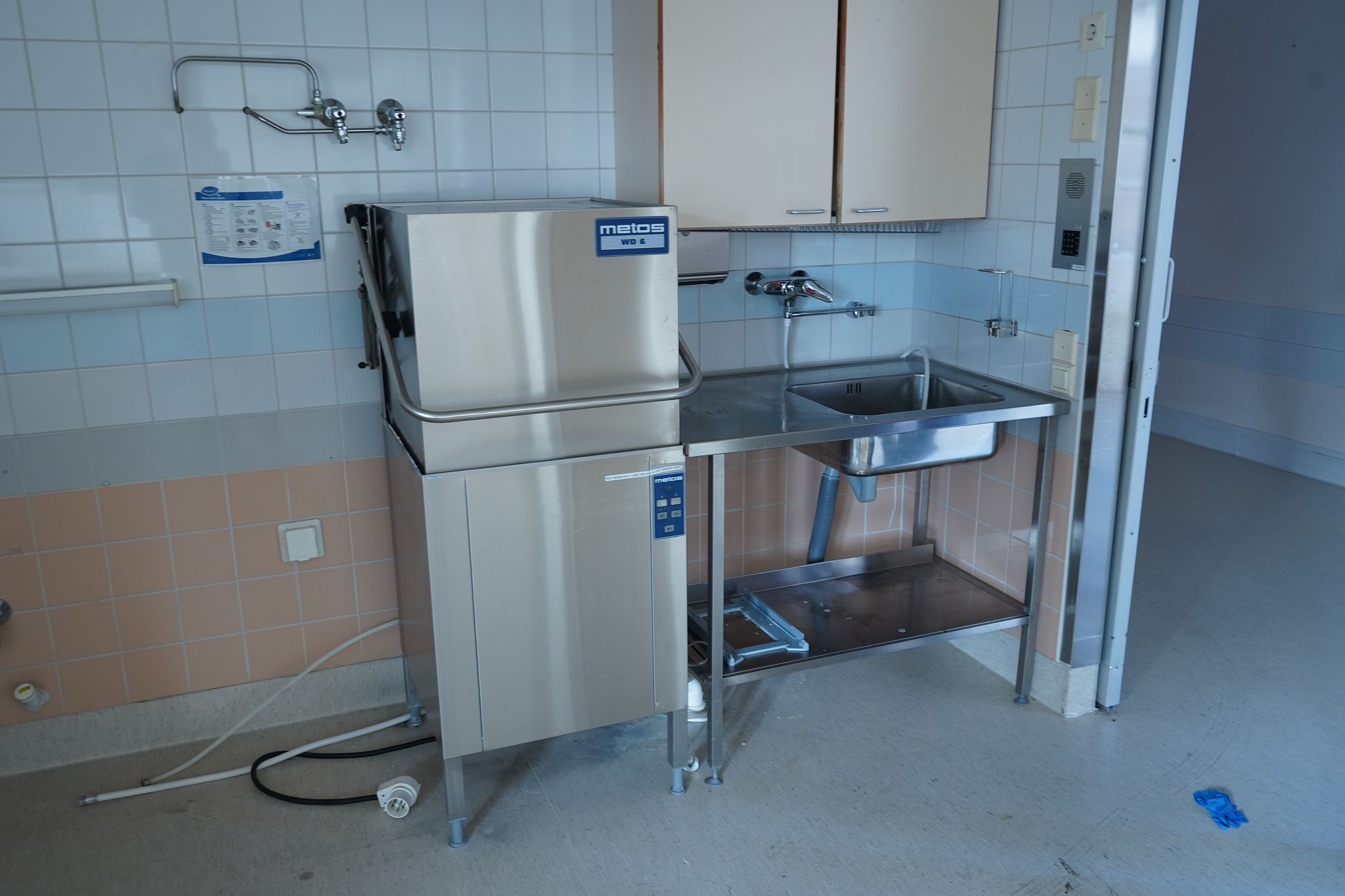 Image 1/9