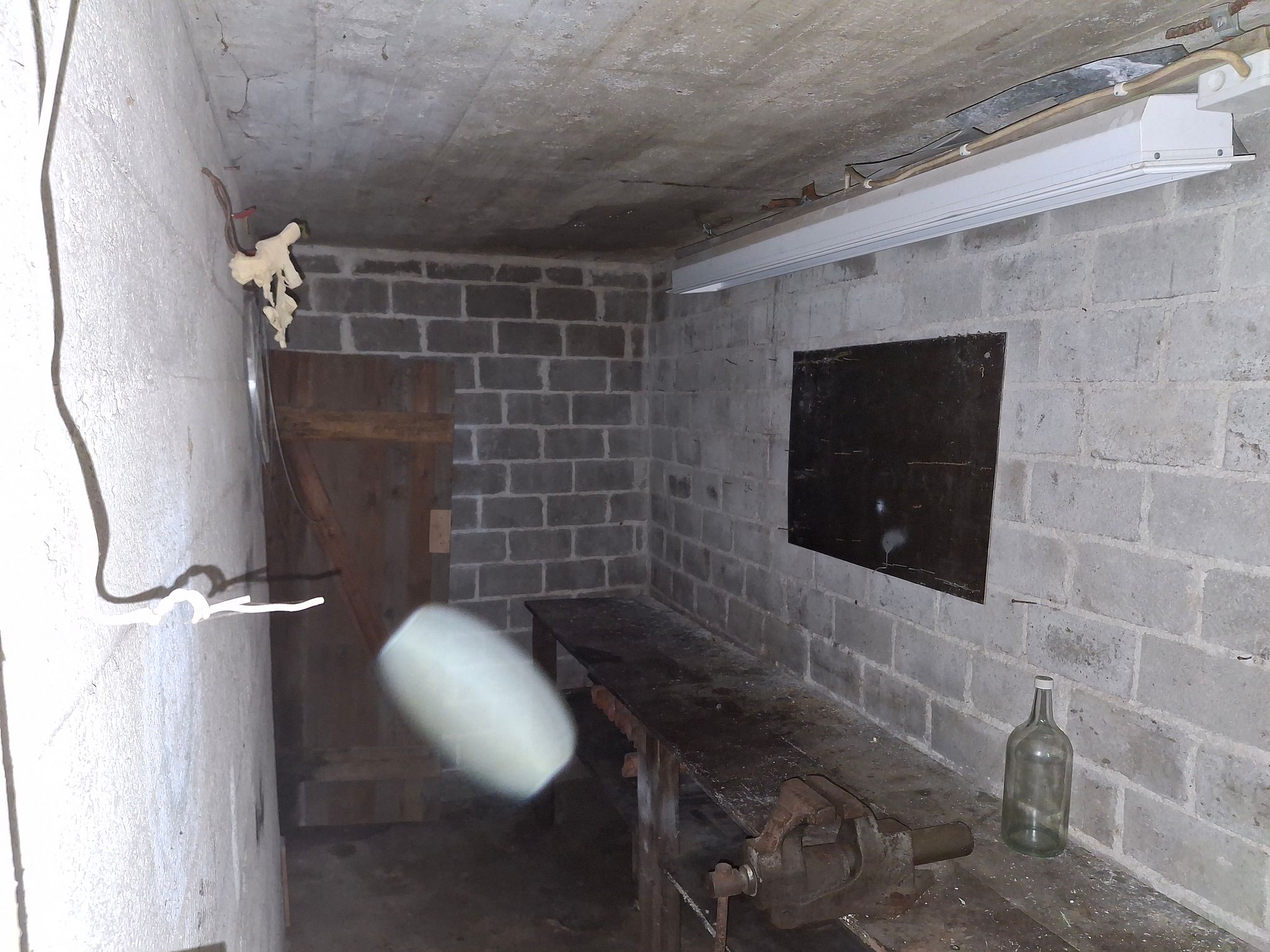 Image 19/20