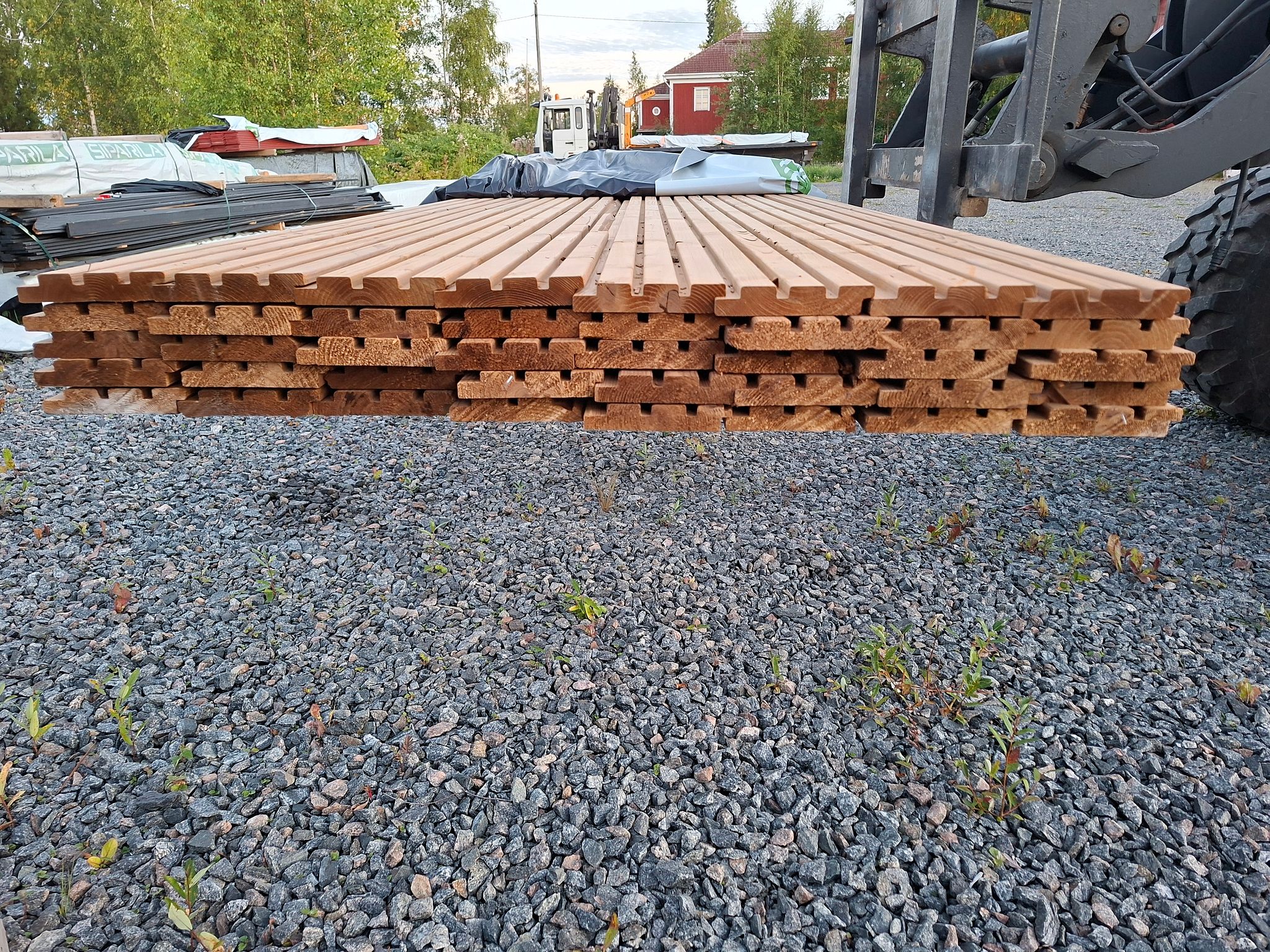 Image 2/5