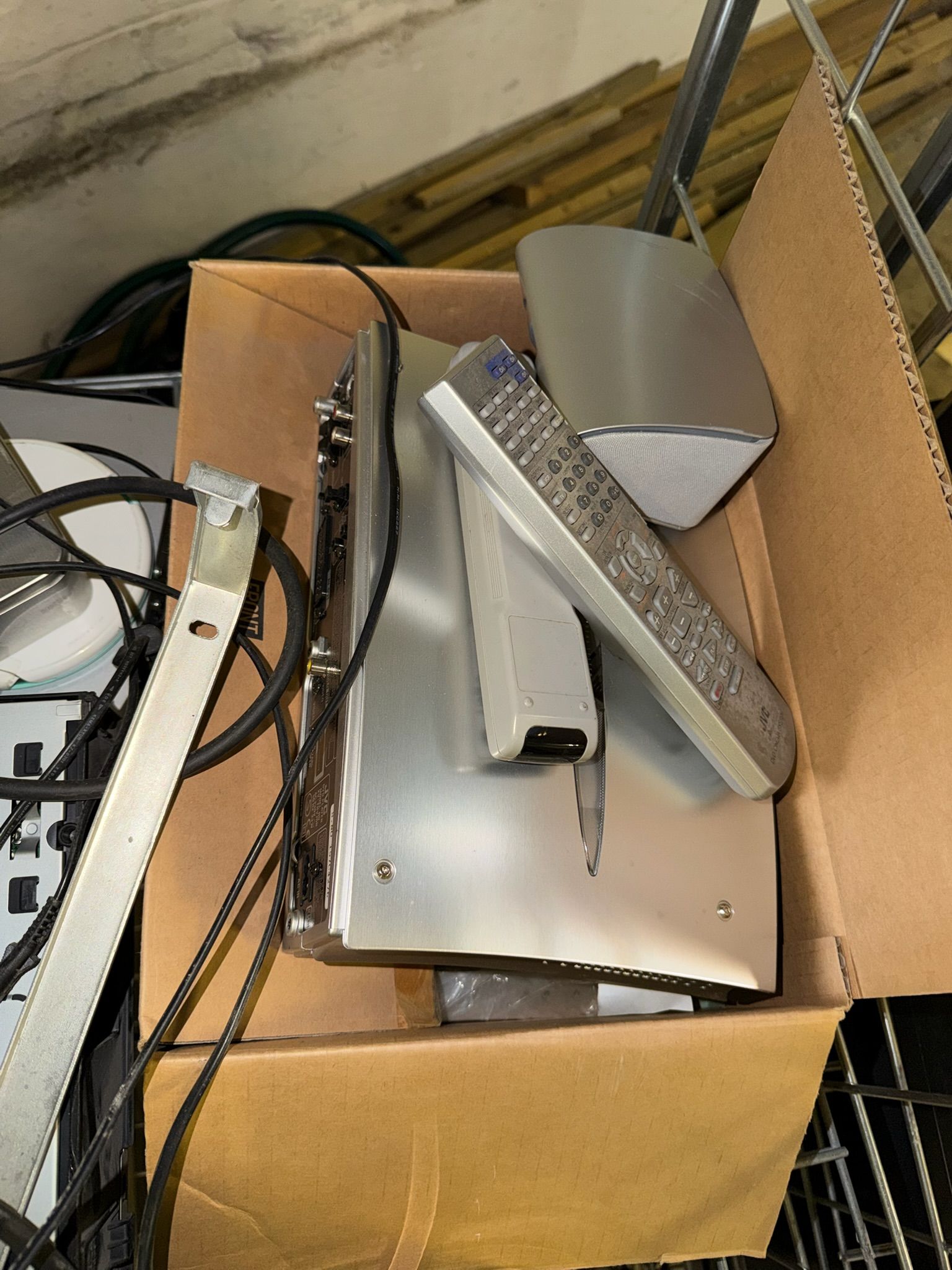 Image 23/36