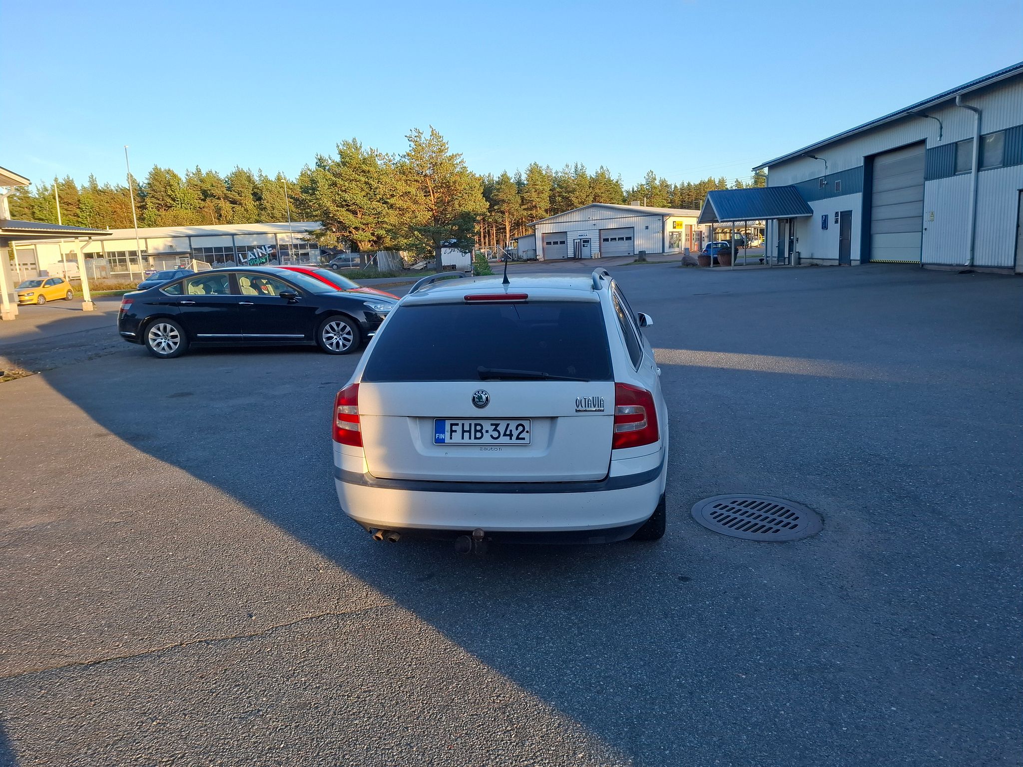 Image 4/19