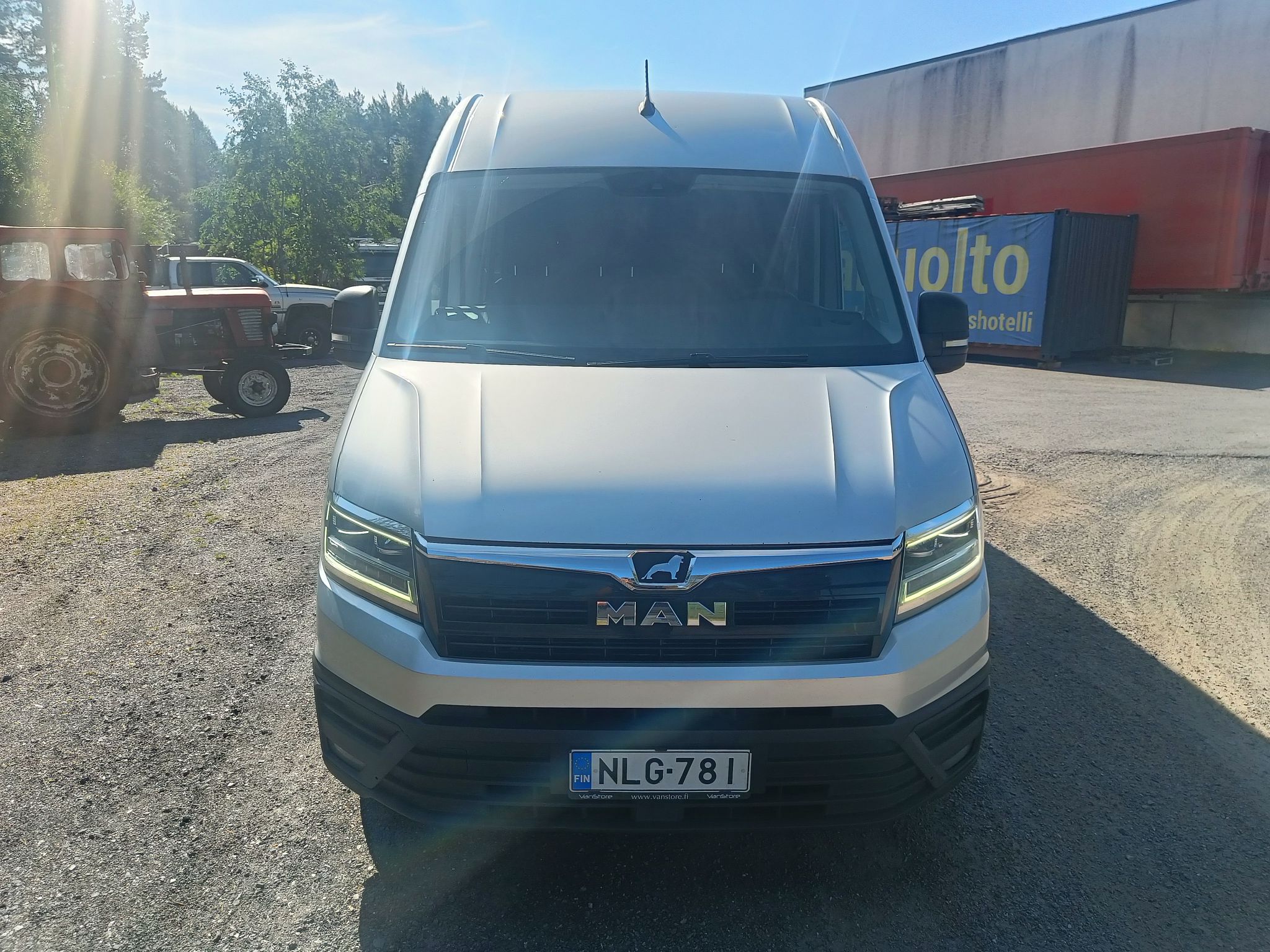 Image 4/23