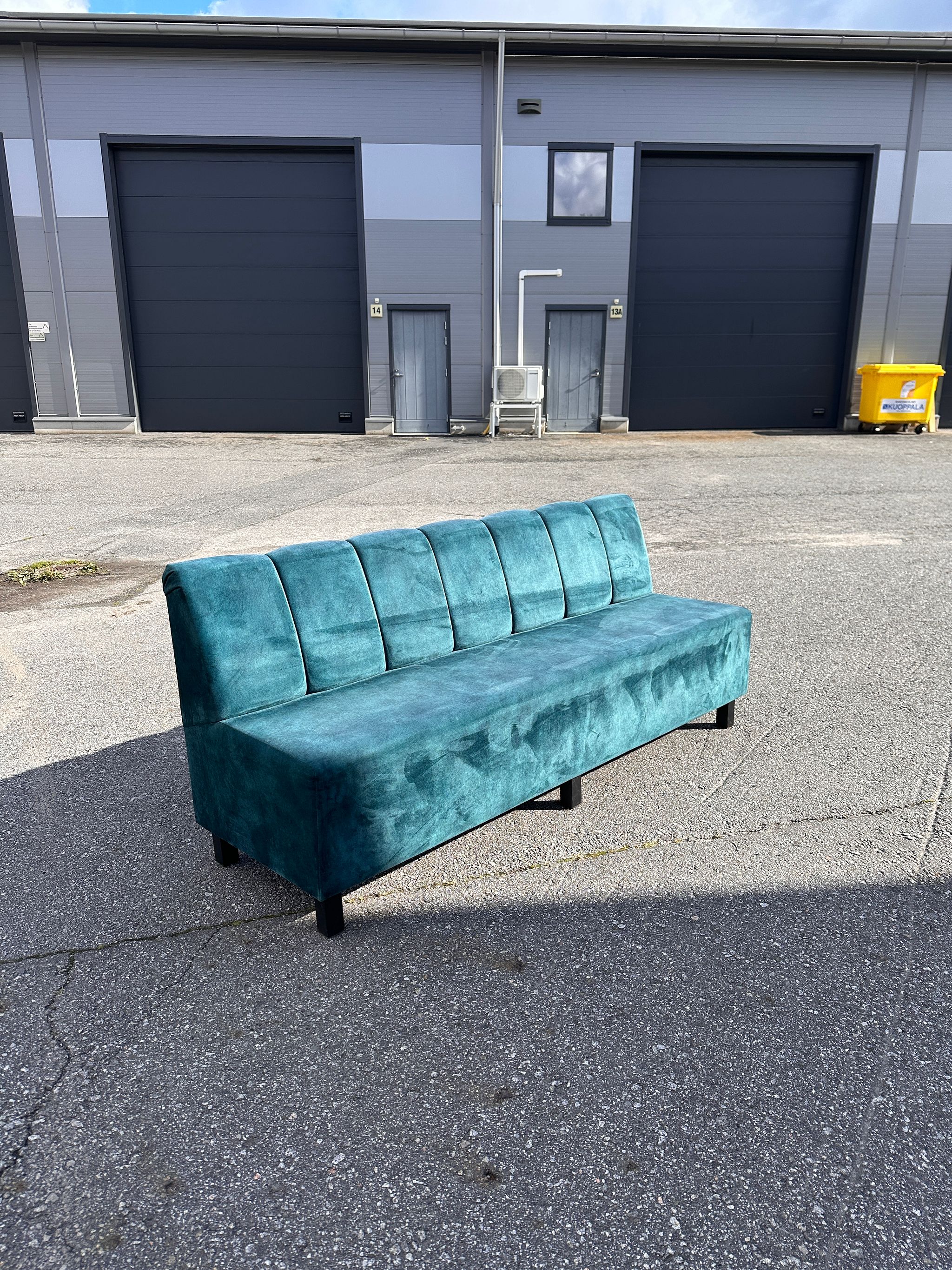 Image 2/14