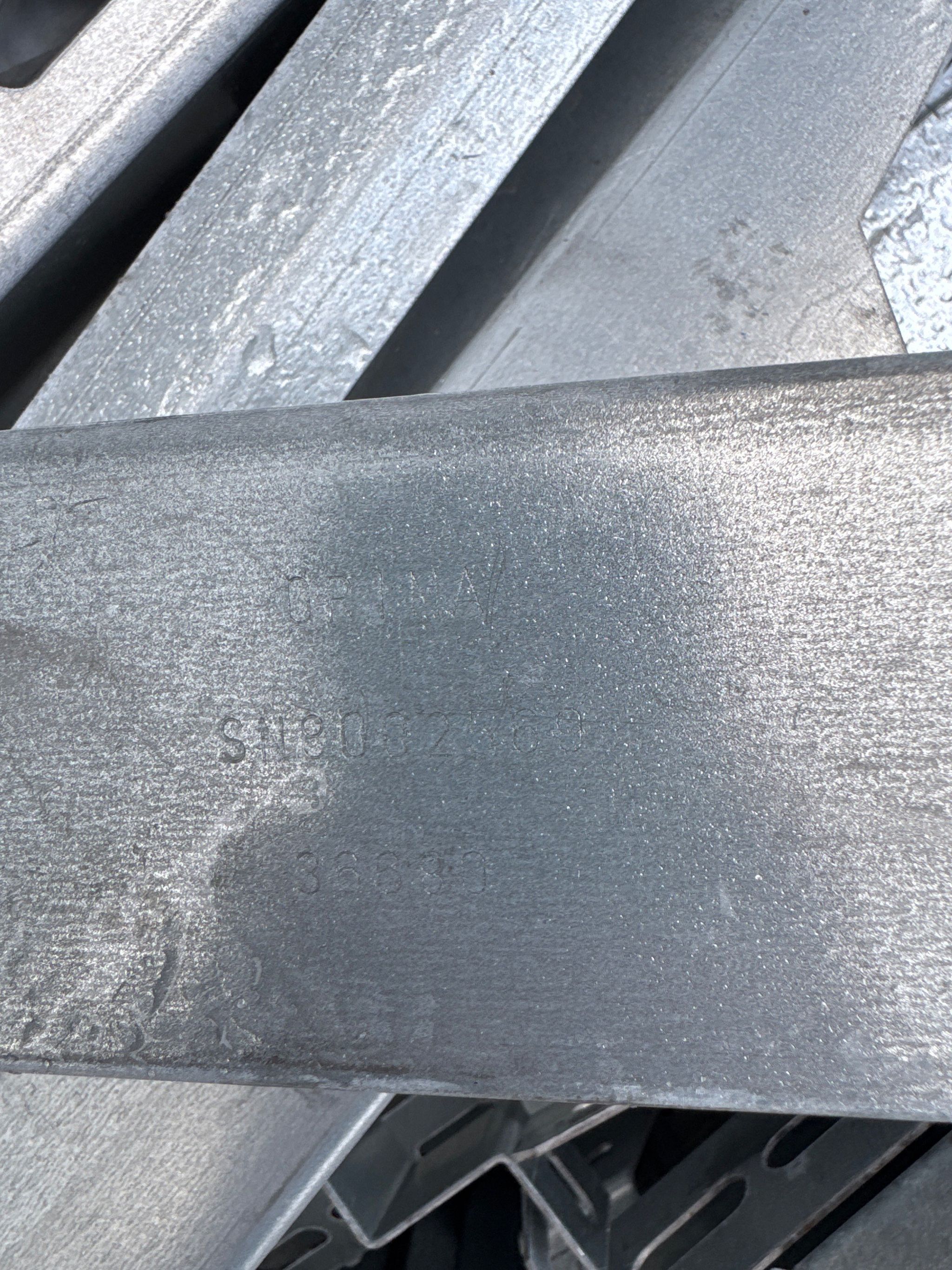 Image 16/48