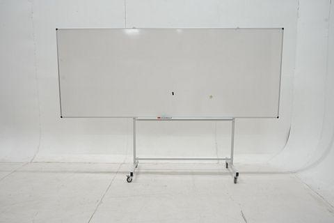 Image 8/8