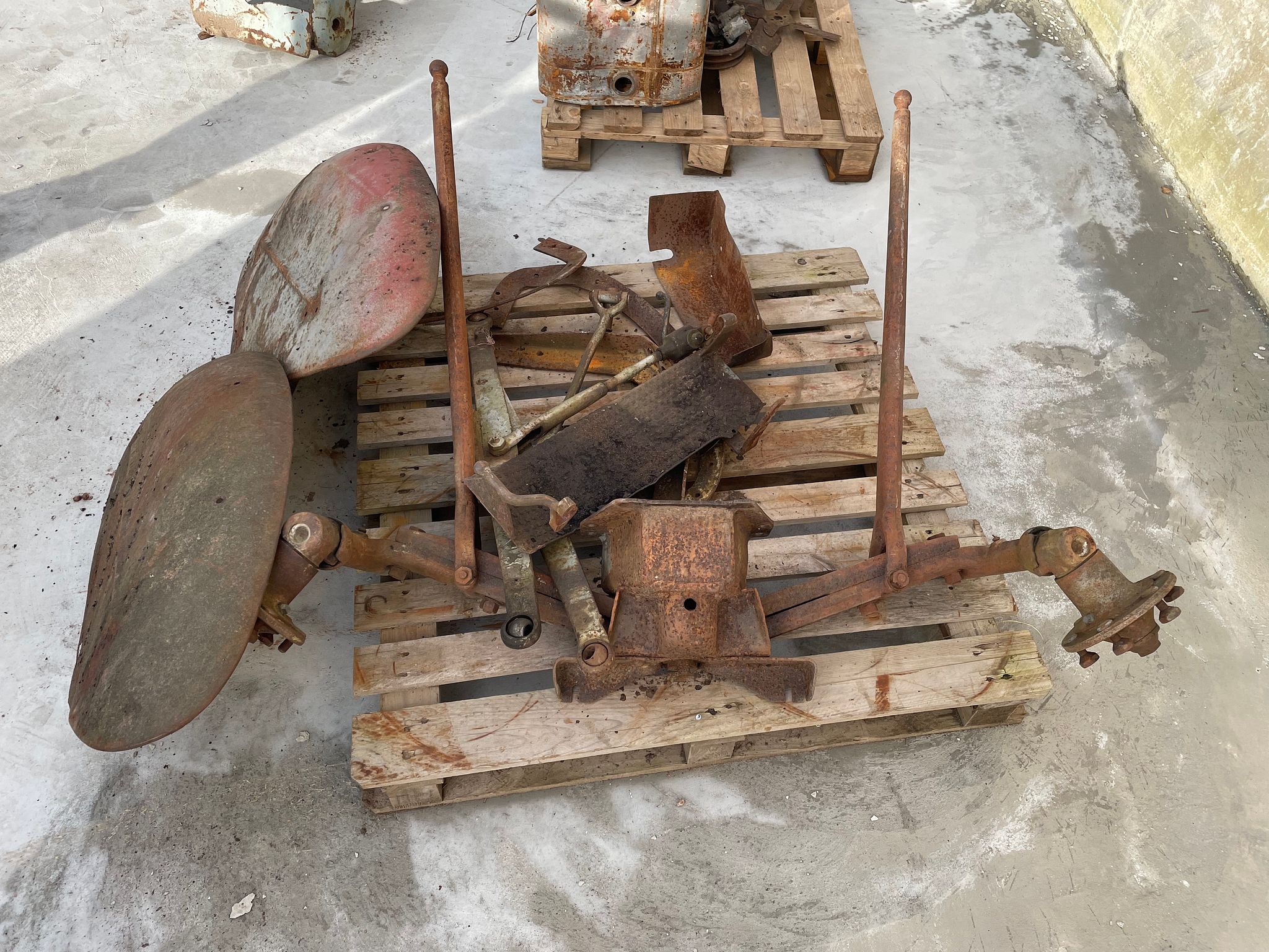 Image 4/7