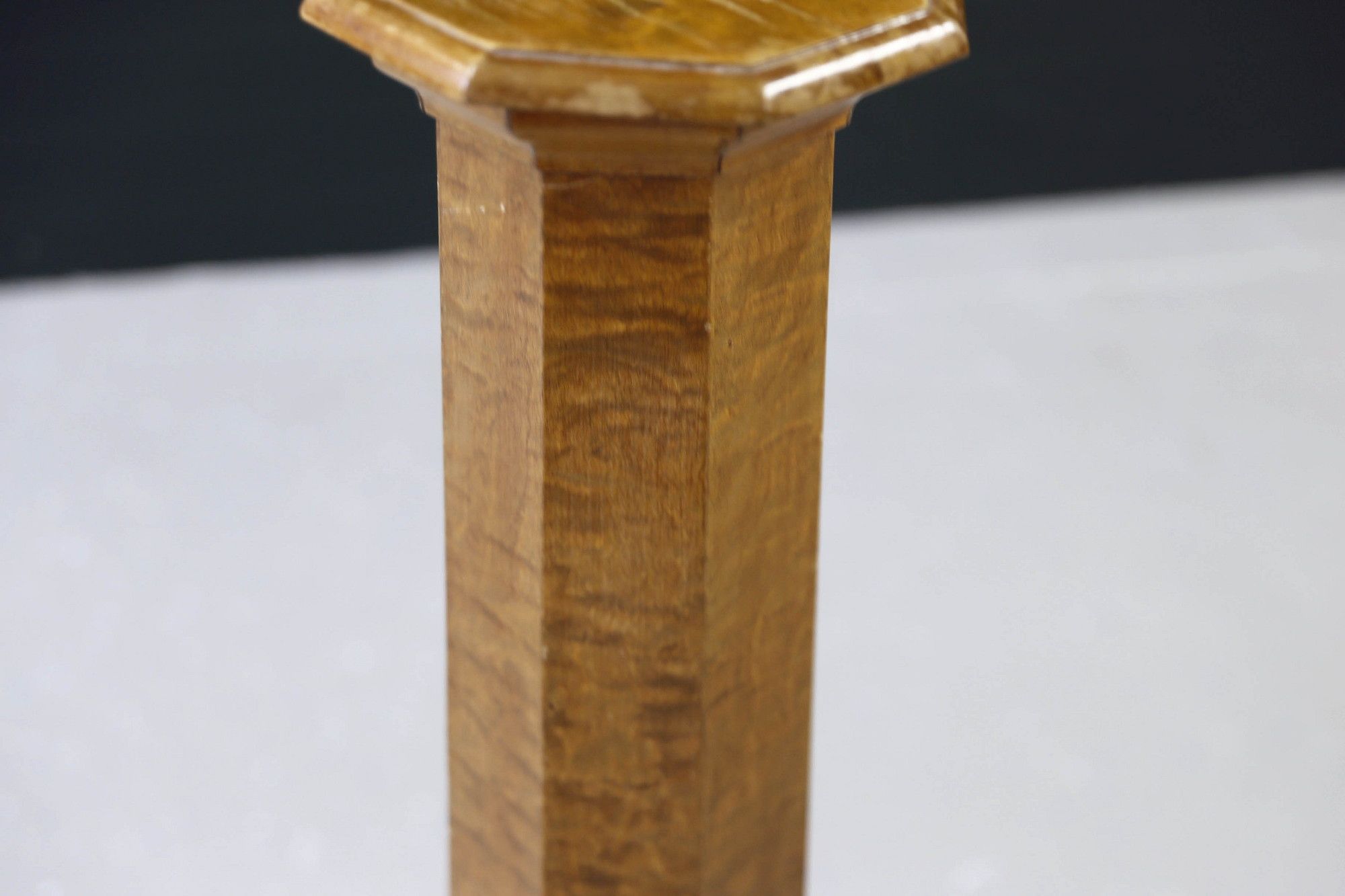 Image 10/16