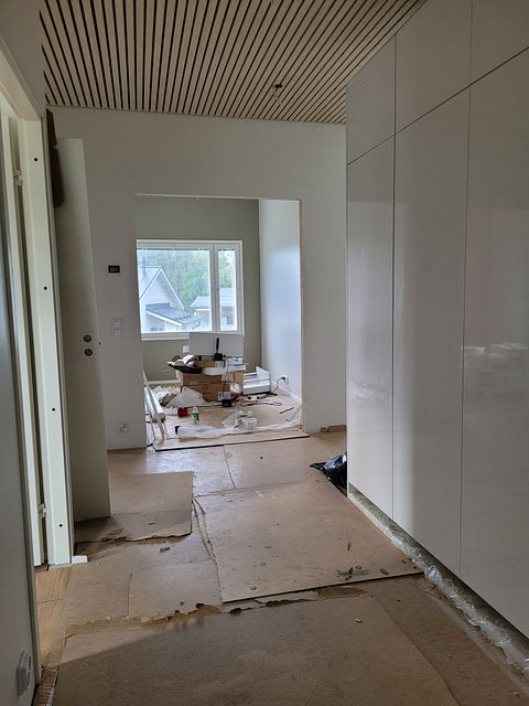 Image 9/85
