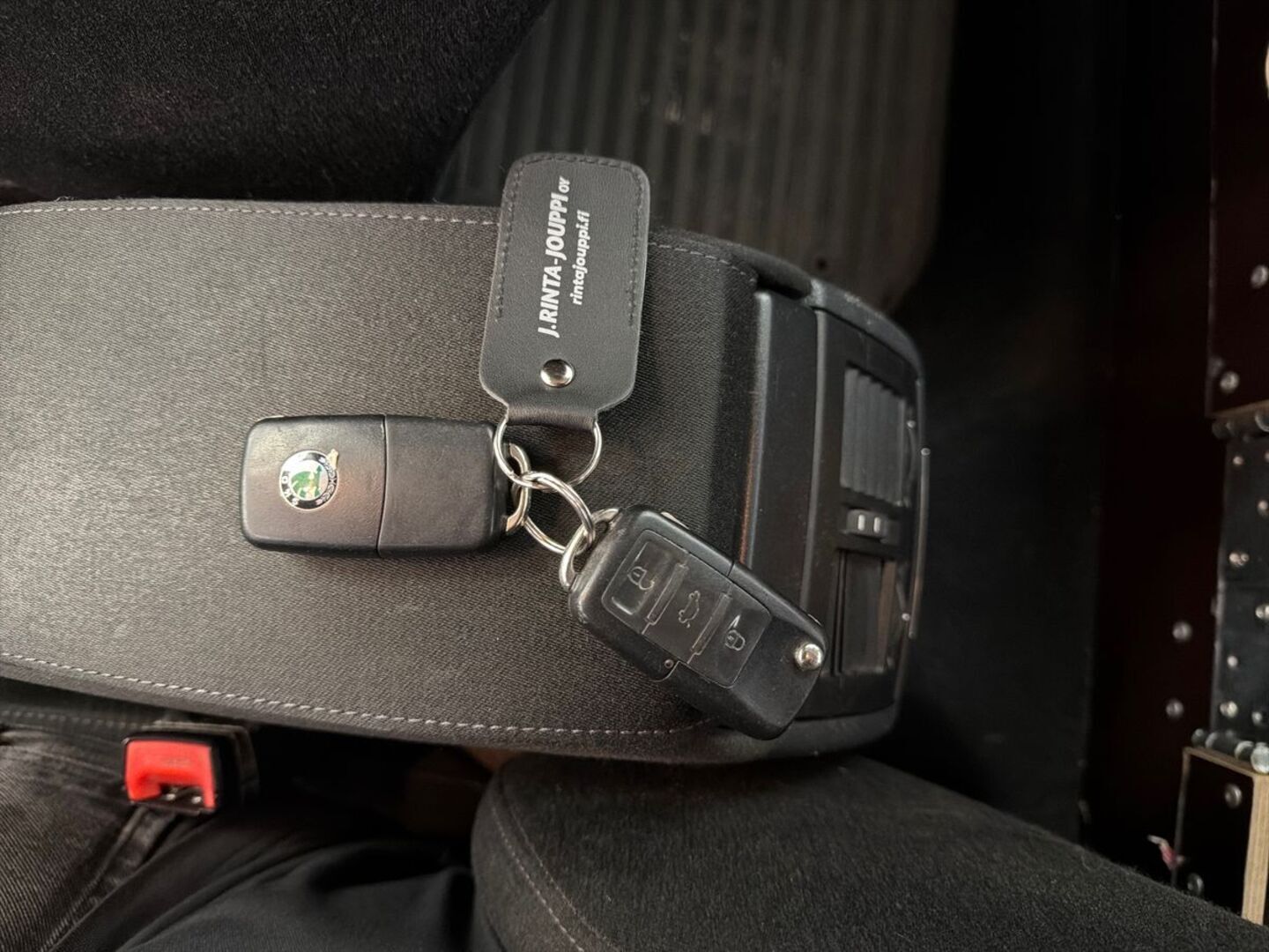 Image 32/42