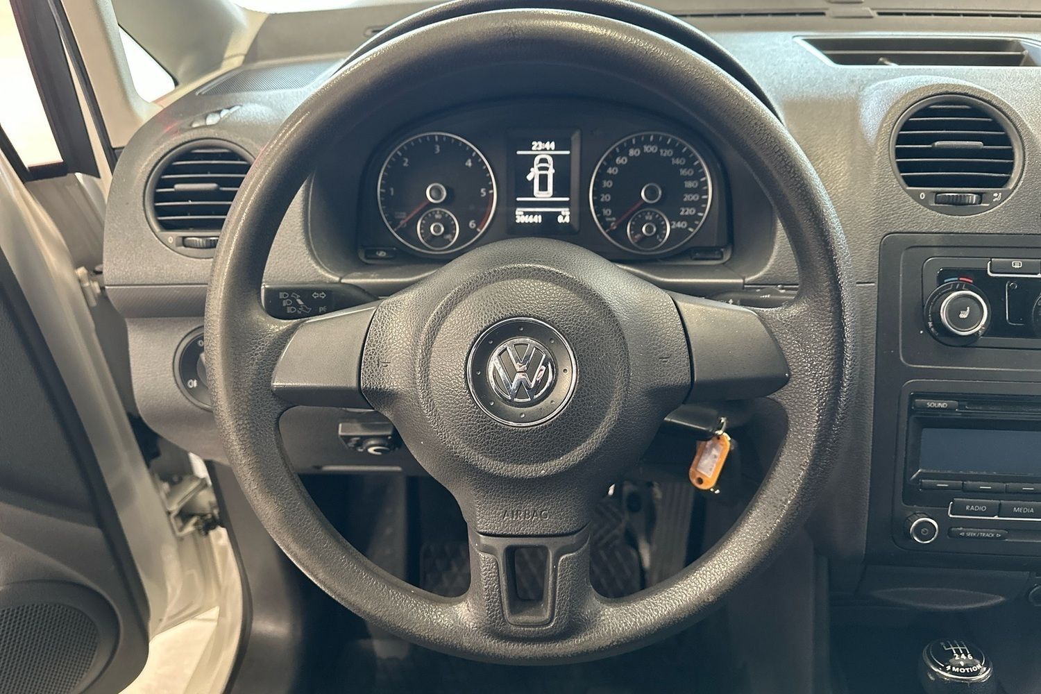 Image 11/19