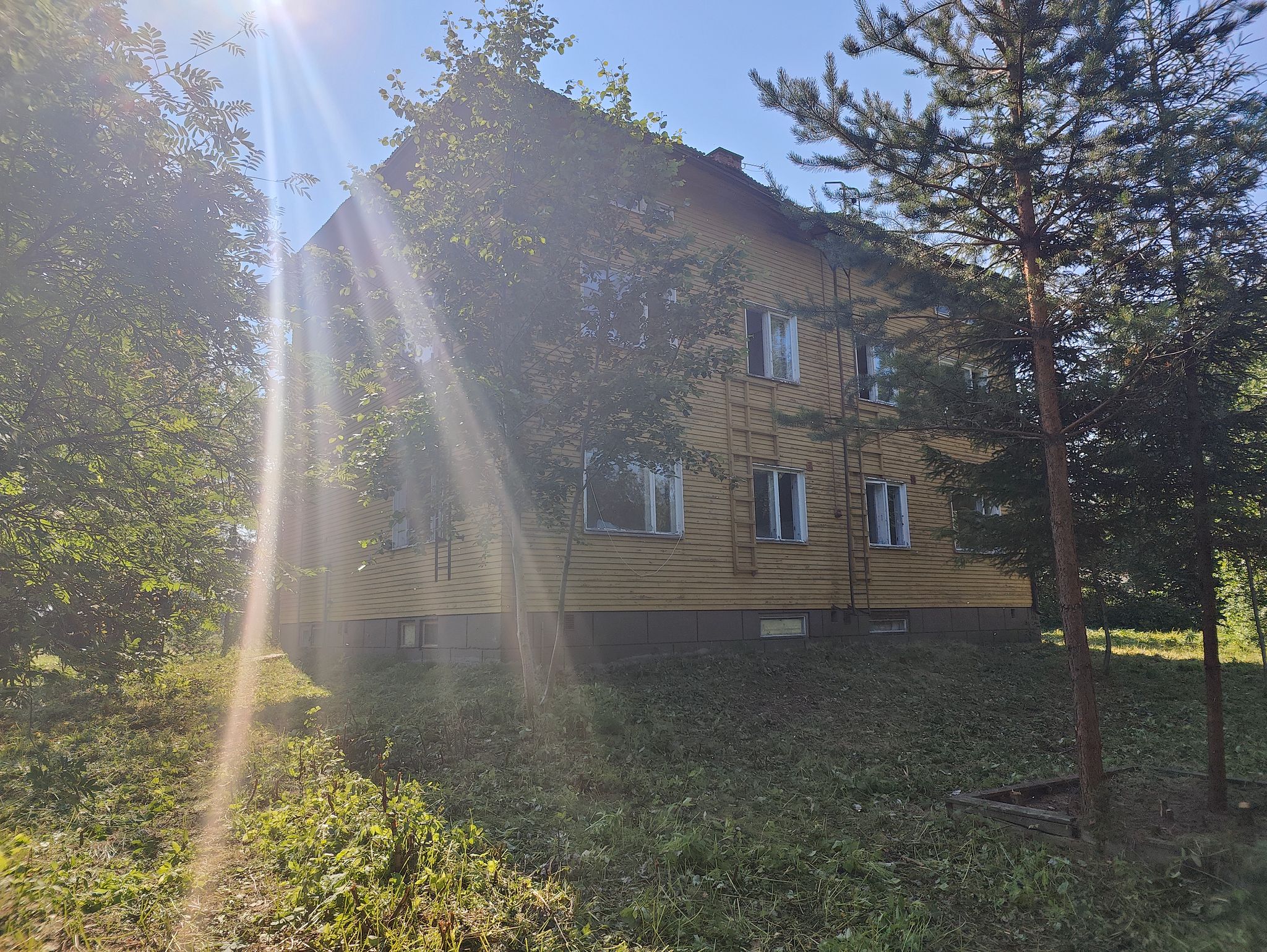 Image 15/30