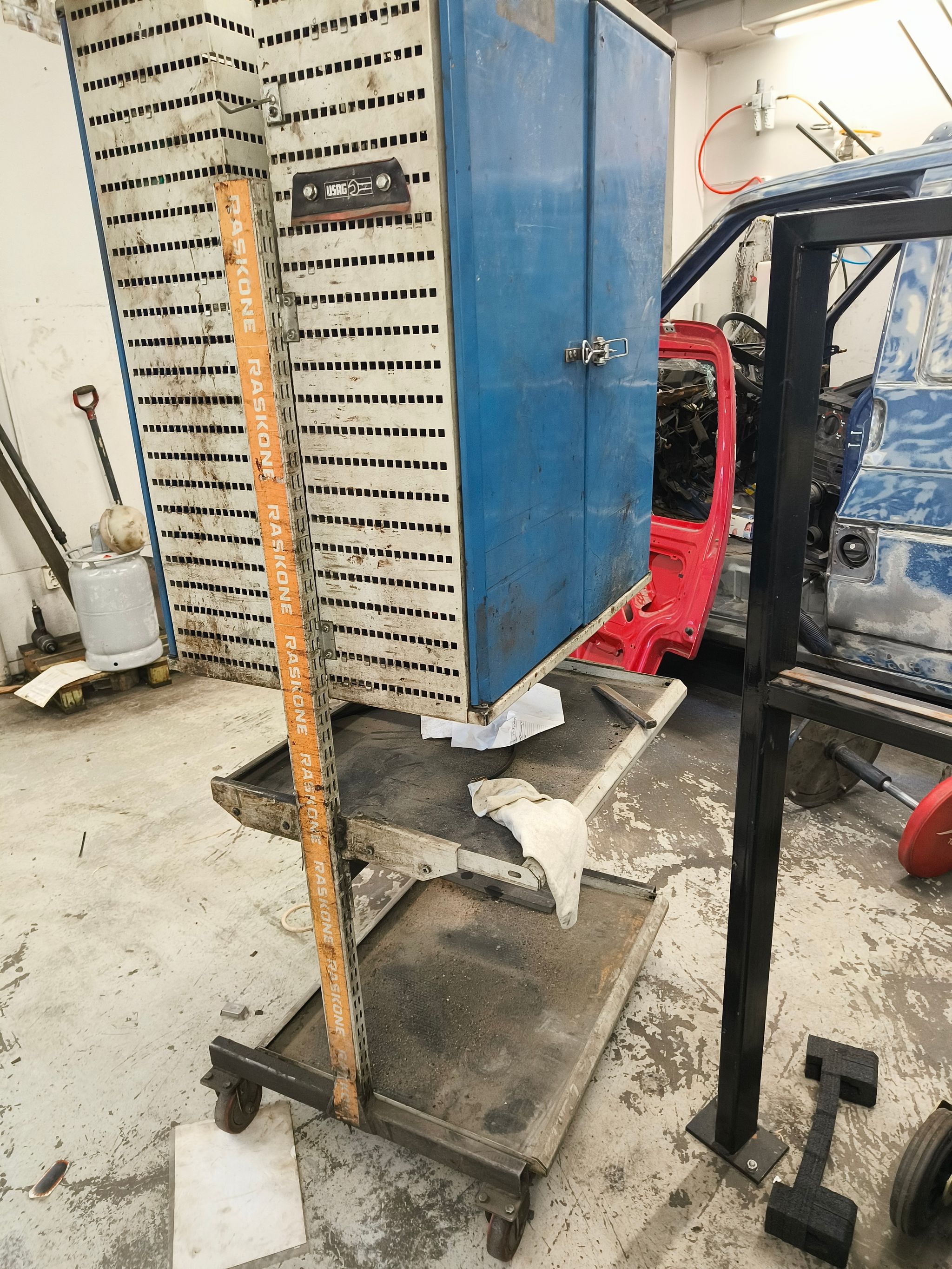 Image 6/11