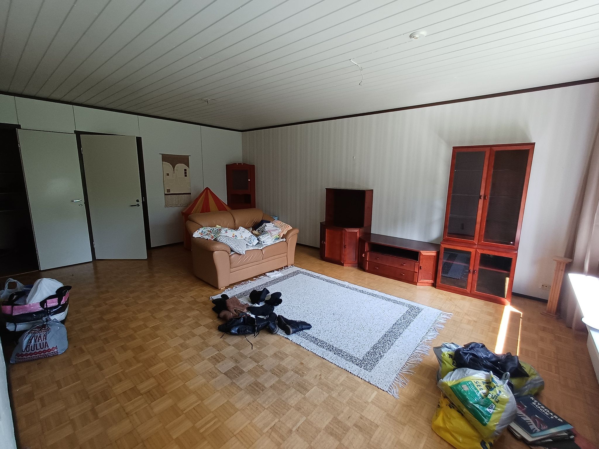 Image 17/53