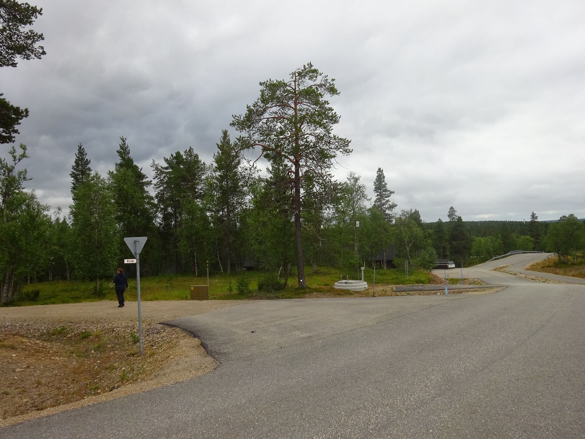 Image 5/9
