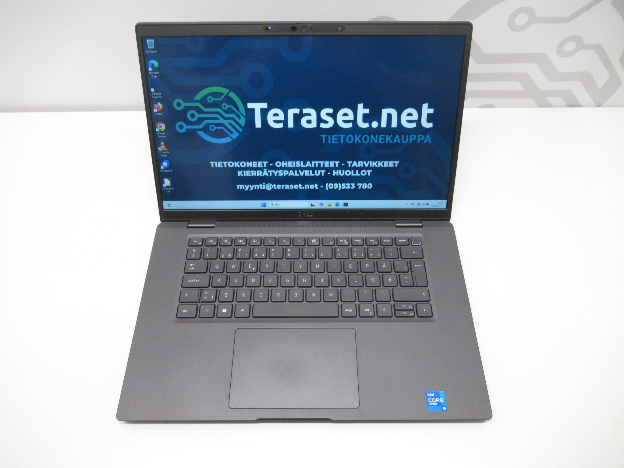 3 kpl erä Dell Latitude 7490 läppäreitä, Windows 11 ja kosketusnäyttö ...