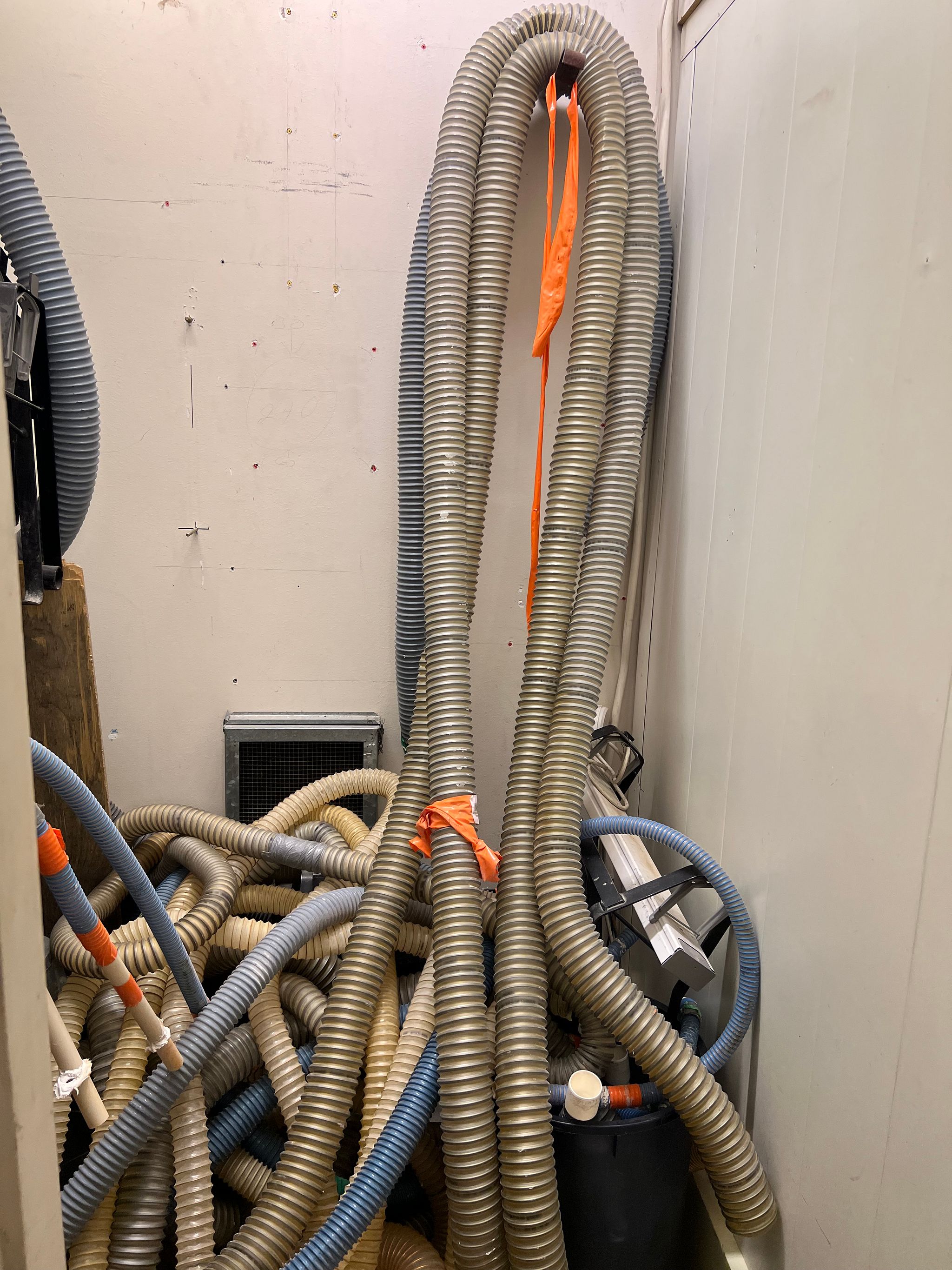 Image 6/6