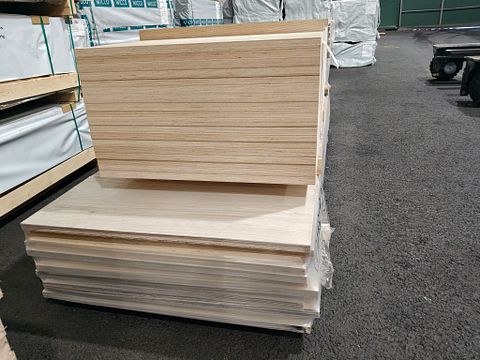 Image 1/2
