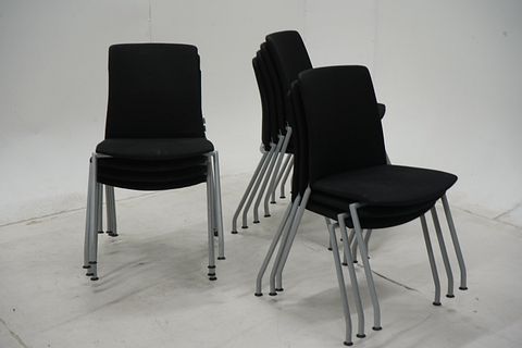 Image 3/8
