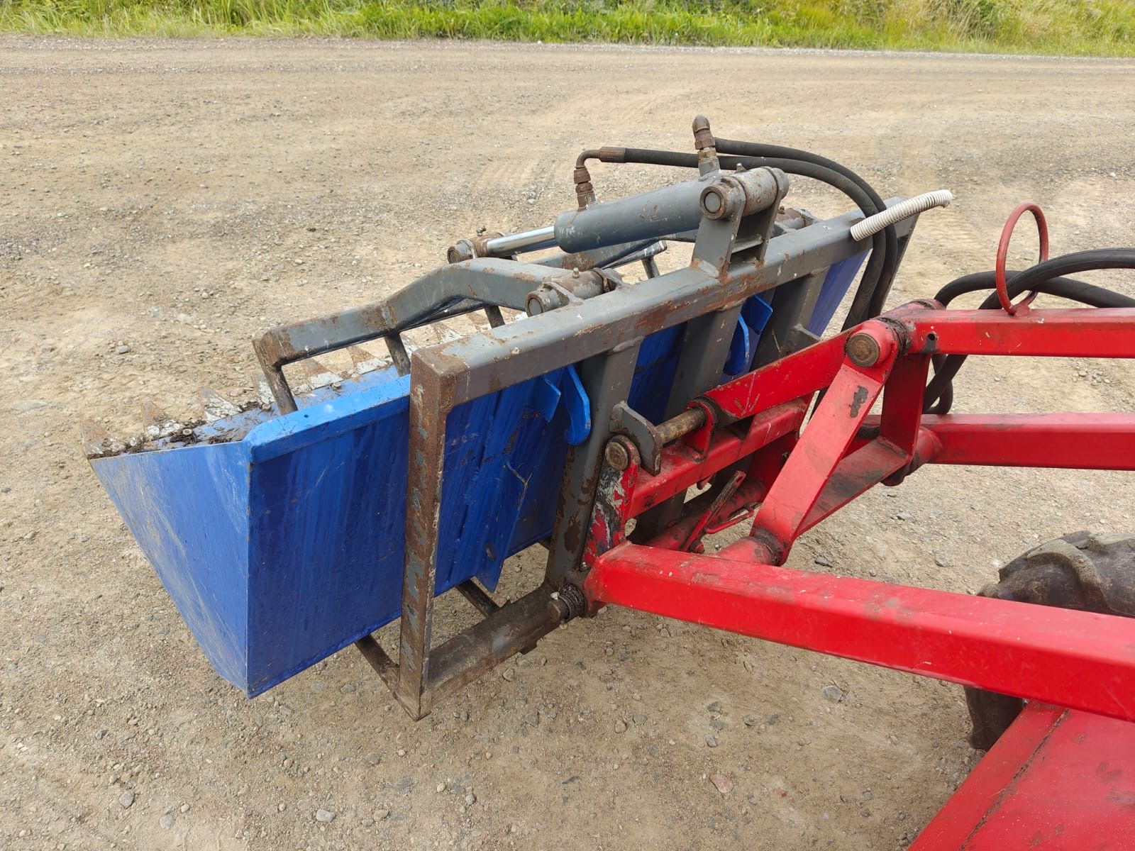 Image 4/8