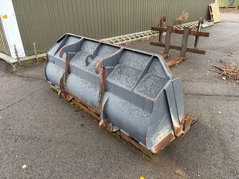 Image 14/30