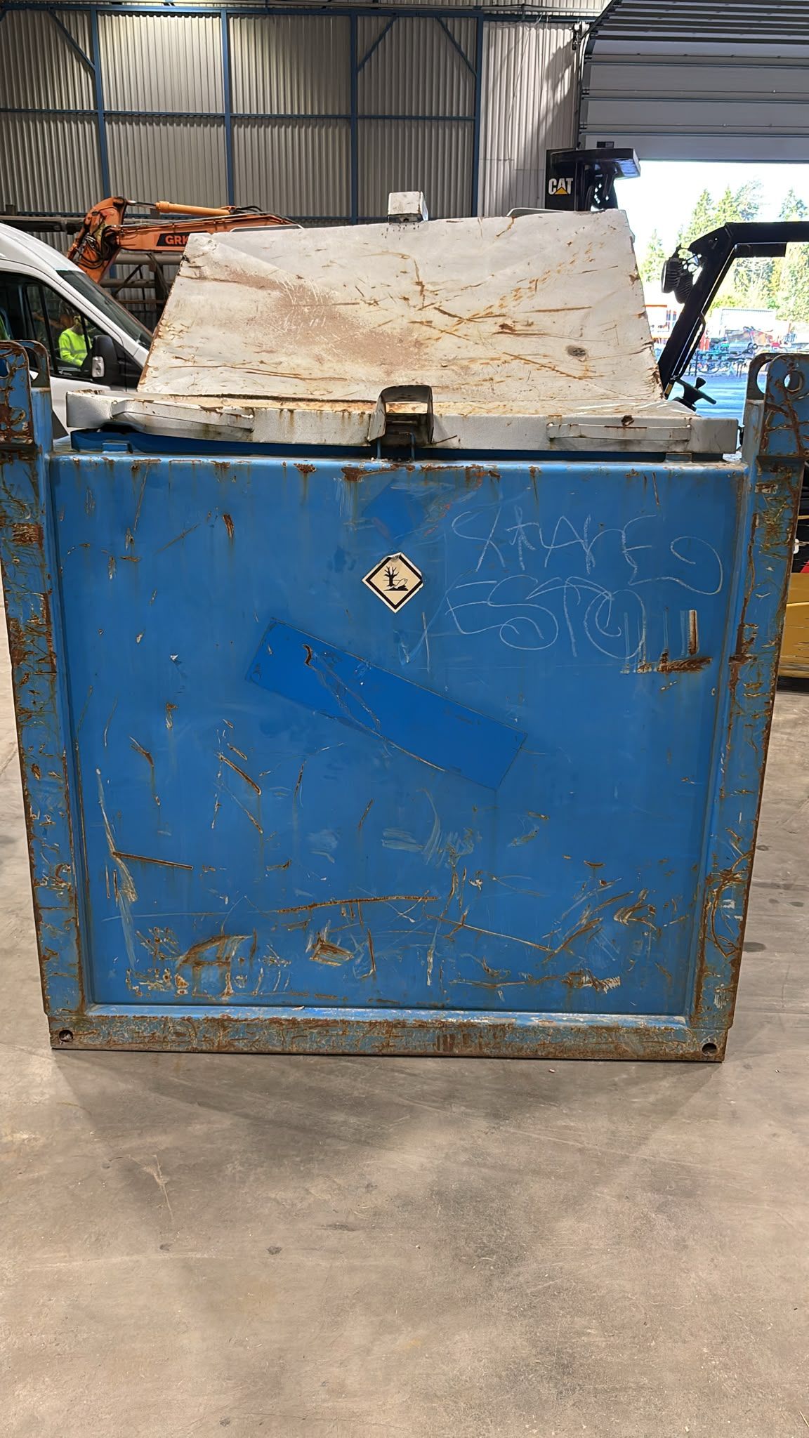 Image 3/6