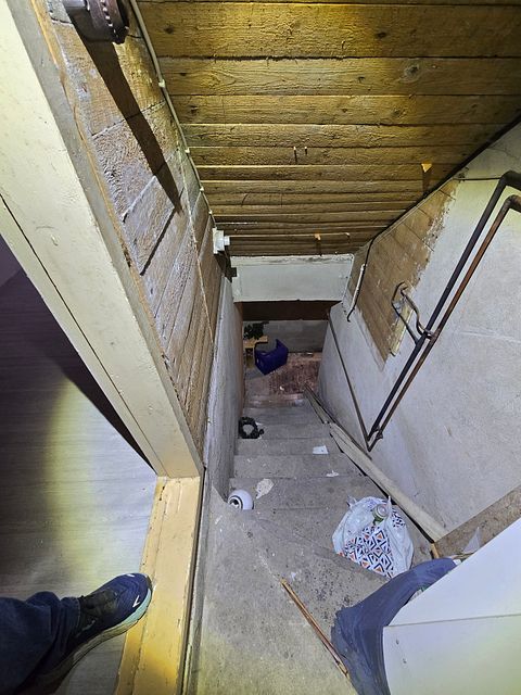 Image 34/38
