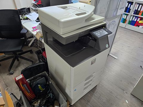 Image 1/10