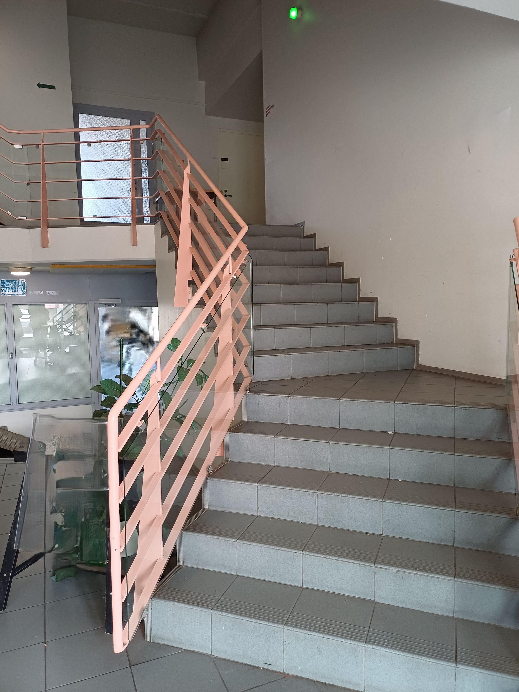 Image 8/79
