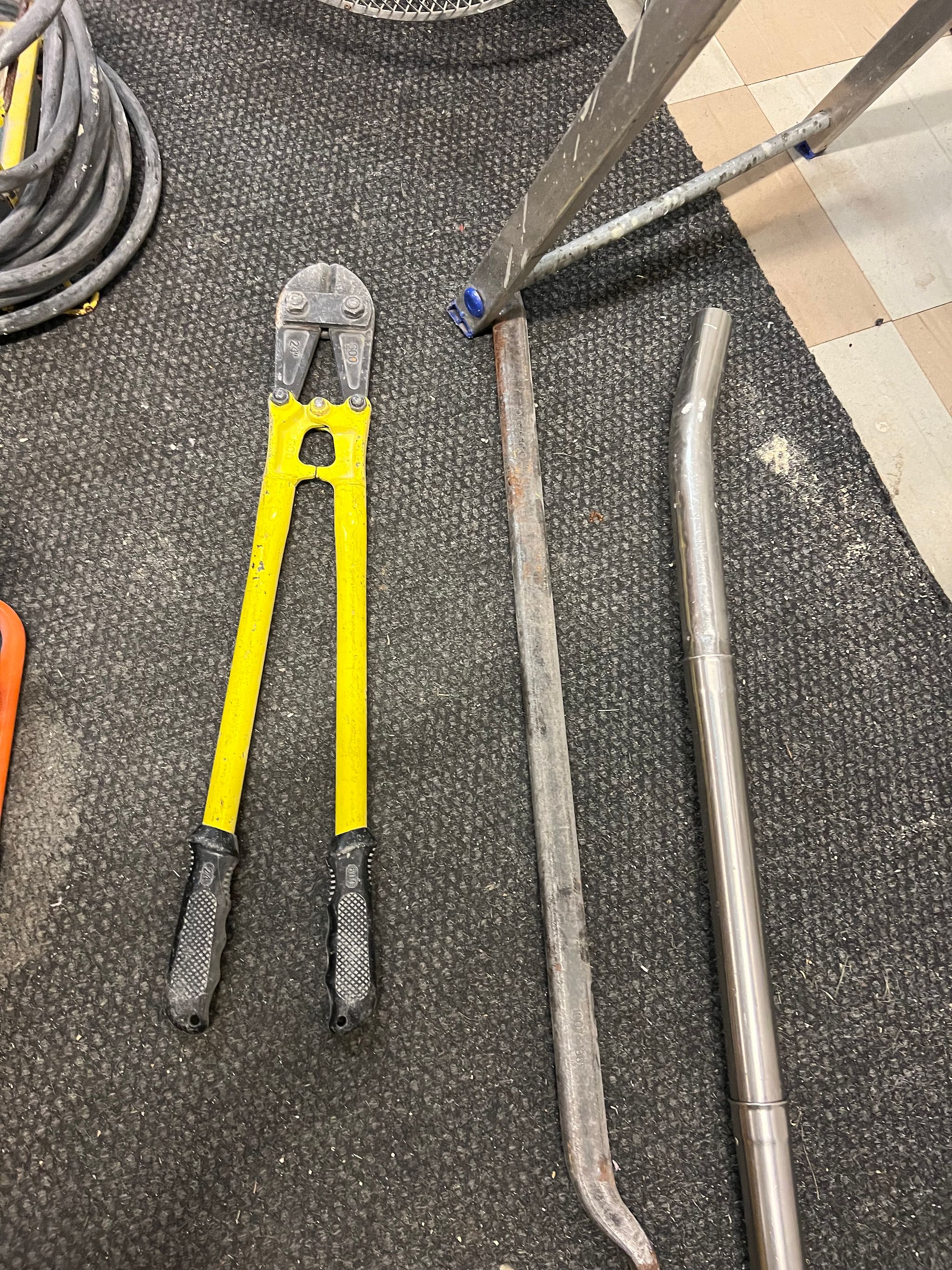 Image 4/12