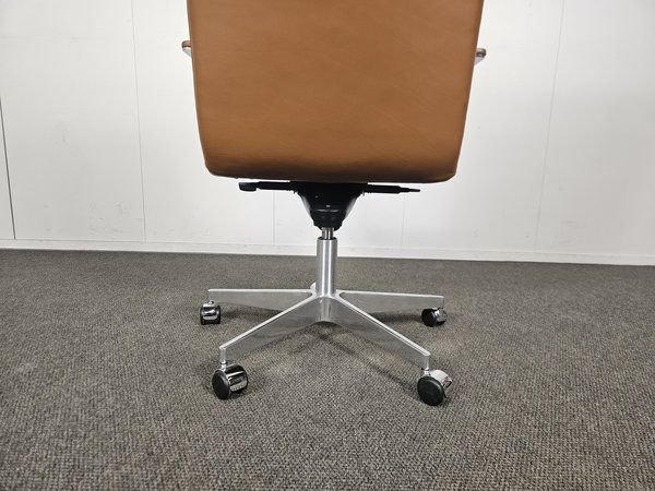 Image 7/12