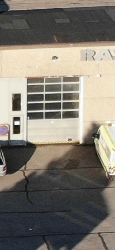 Image 1/3