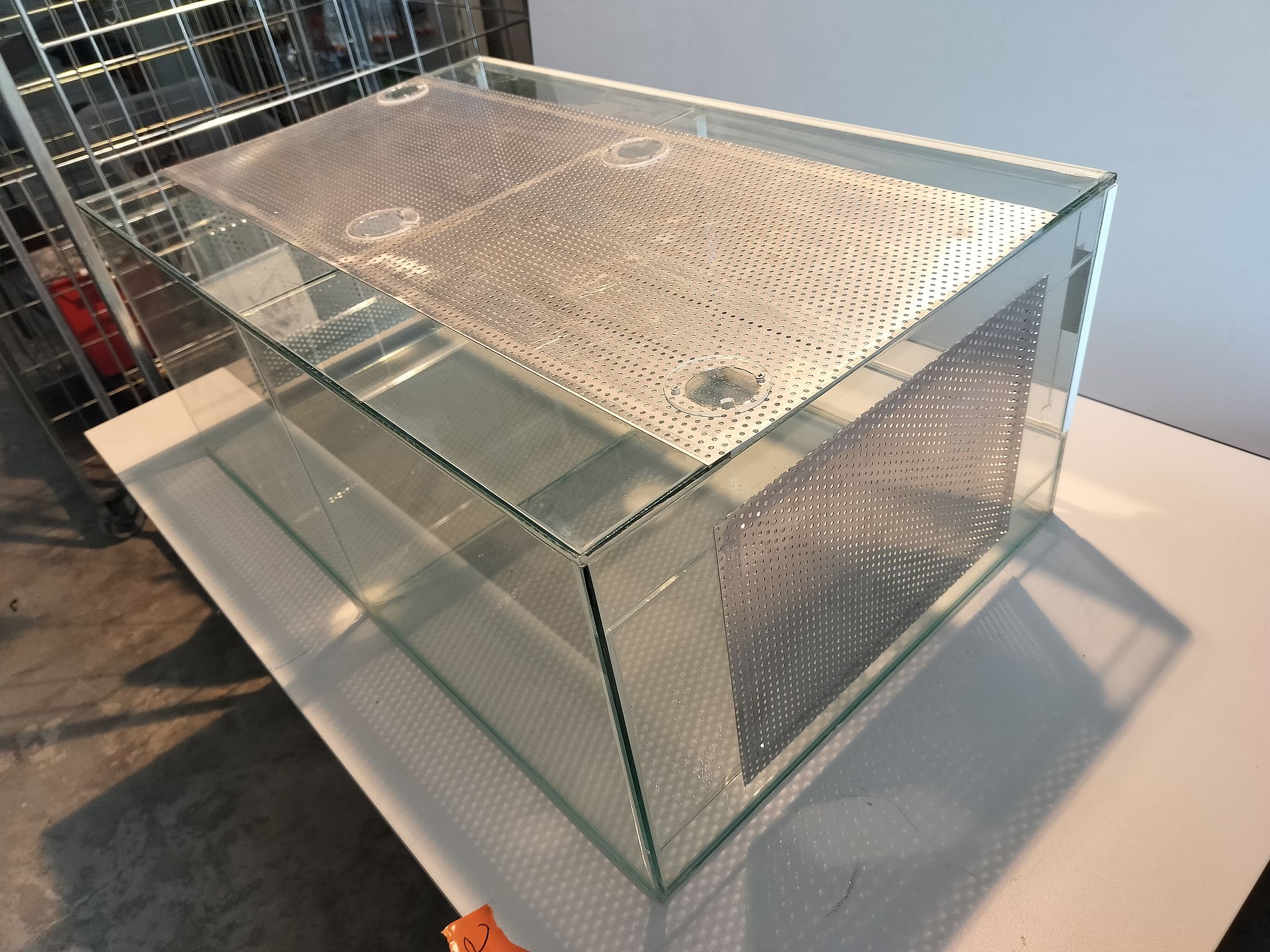 Image 4/12