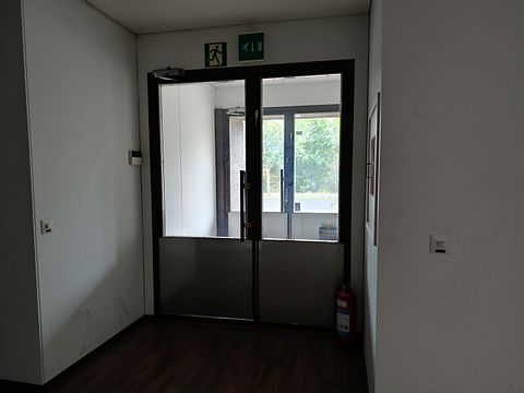 Image 15/78