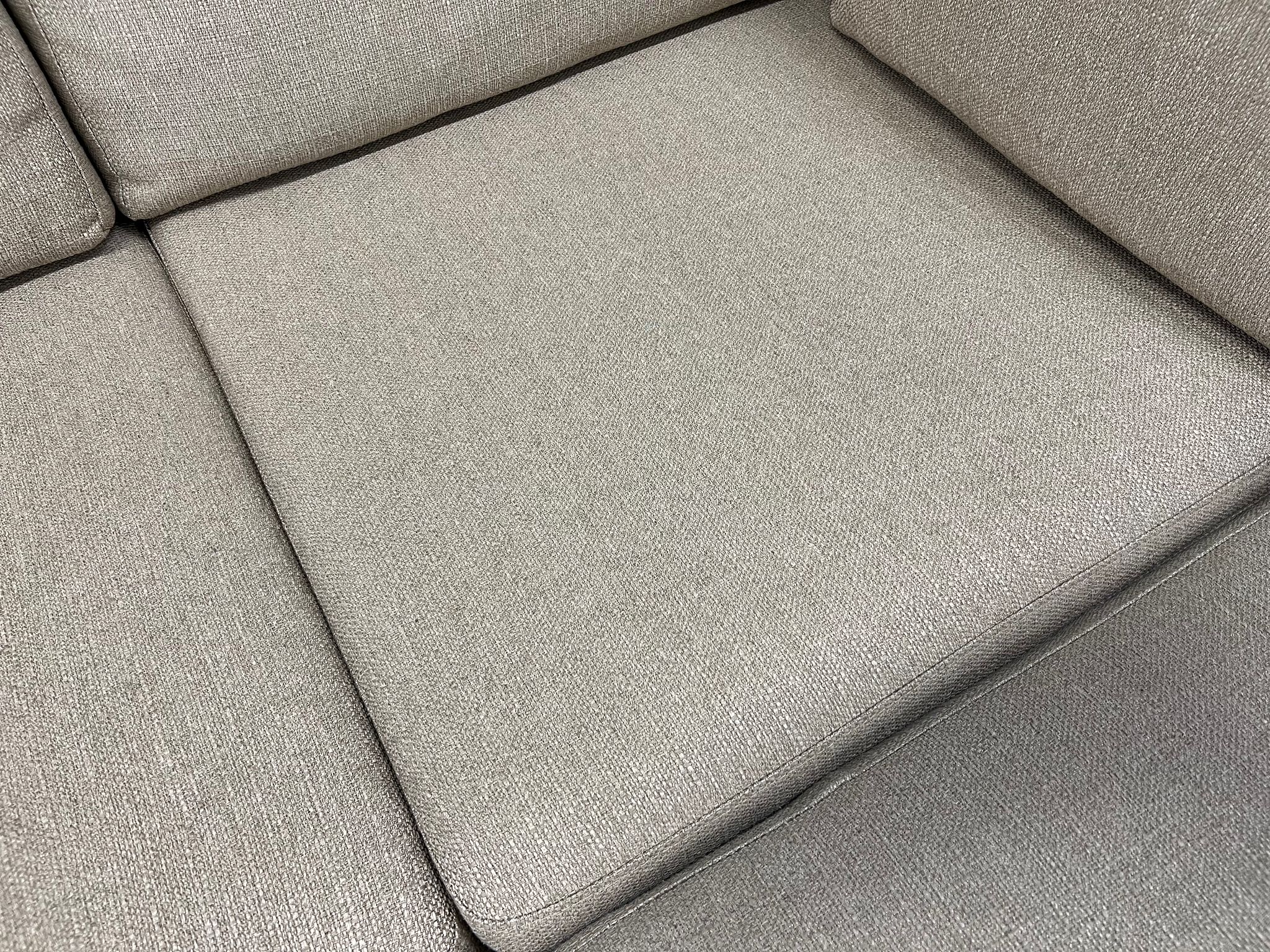 Image 6/9